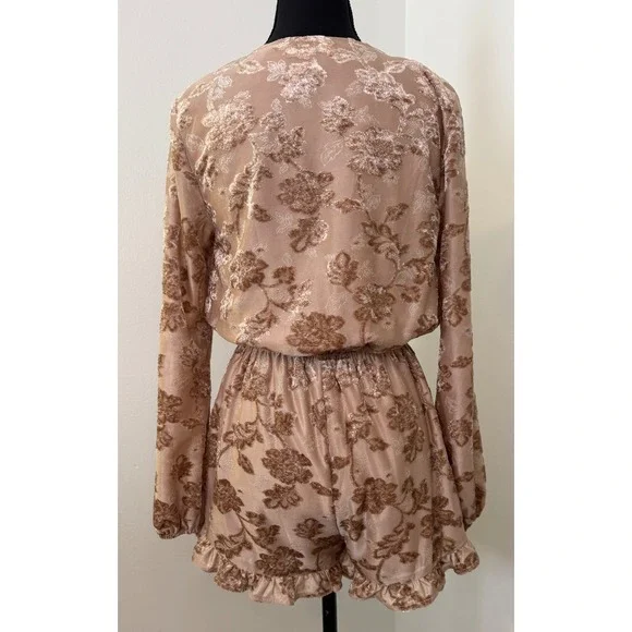 Wild Honey Burnout Velvet Floral Romper Rose Gold Long Sleeve Ruffle‎ Small - Picture 3 of 6